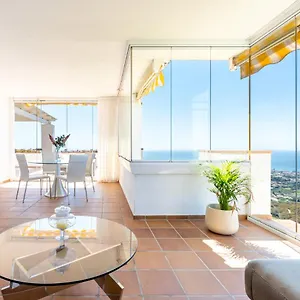 https://apartamento-venus-la-zenaida-luxury-rentals.1costadelsol.com